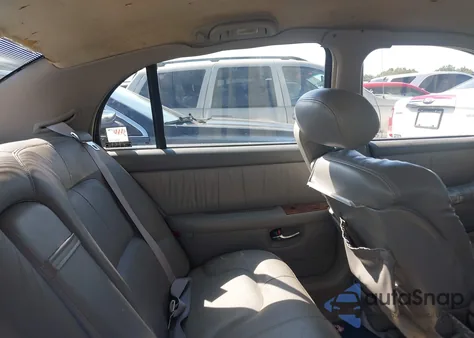 1999 Buick Park Avenue z USA, uszkodzony, nr VIN 1G4CW52K3X4646073